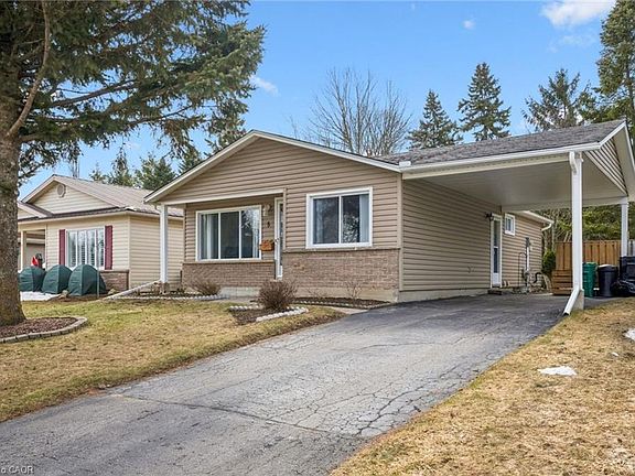 2nd image of 5 Aspen Cres