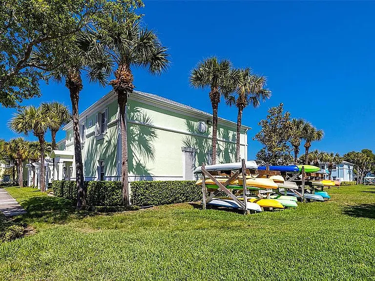 5231 Beach Dr SE #B — Photo 24
