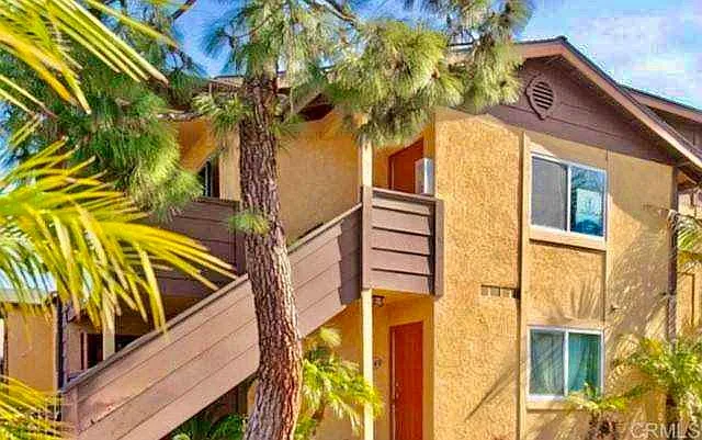 526 Calle Montecito — Photo 2