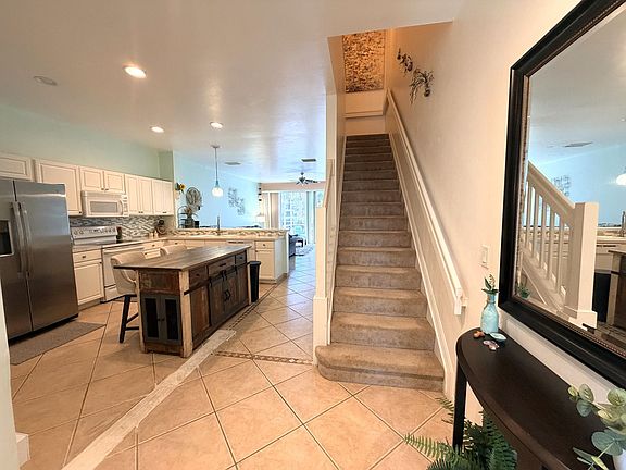 4th image of 8311 Village Edge Cir APT 3