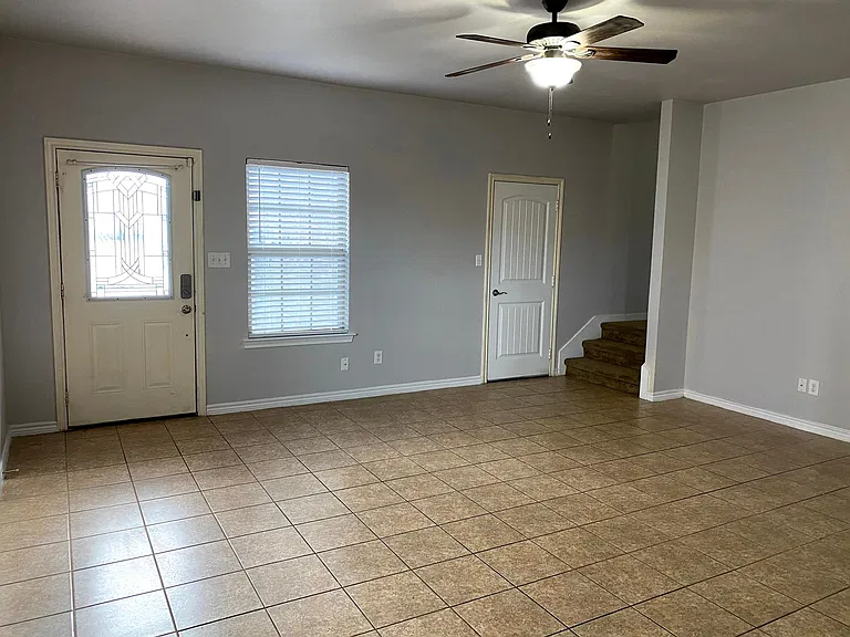 904-906 Parkplace Rdg #906 — Photo 4