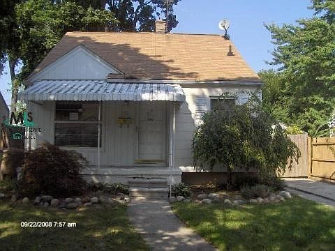 1st image of 140 S Hopkins Ave