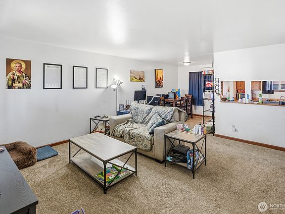 2nd image of 1246 Pershing Road