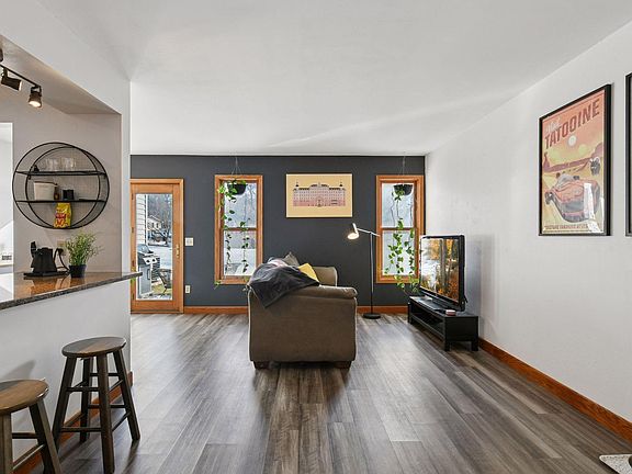 3rd image of 7307 Amber Ln