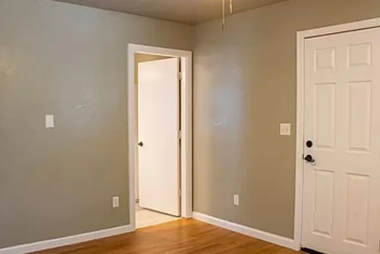 1367 1/2 Vineyard Dr — Photo 4