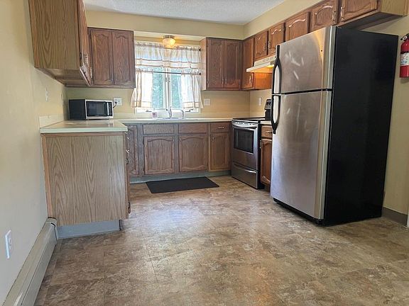 4th image of 283 Privilege St APT 4