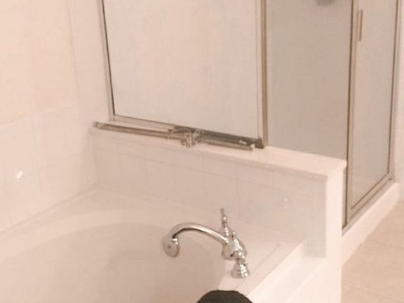 5th image of 5049 Shoreway Loop Unit 20701