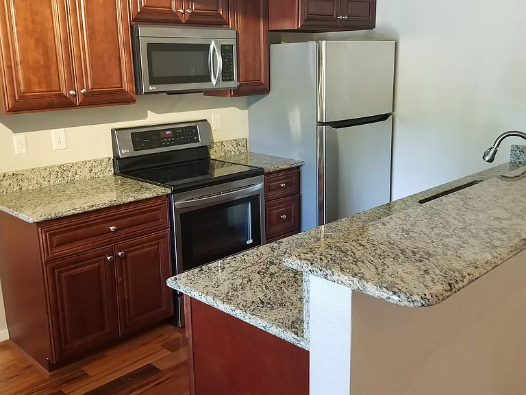 1225 W Prospect Rd #R39 — Photo 3