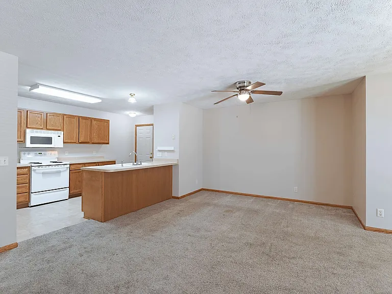 8624 Delphinium Ln — Photo 5