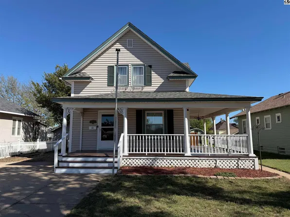 512 N Main St, Pratt, KS 67124