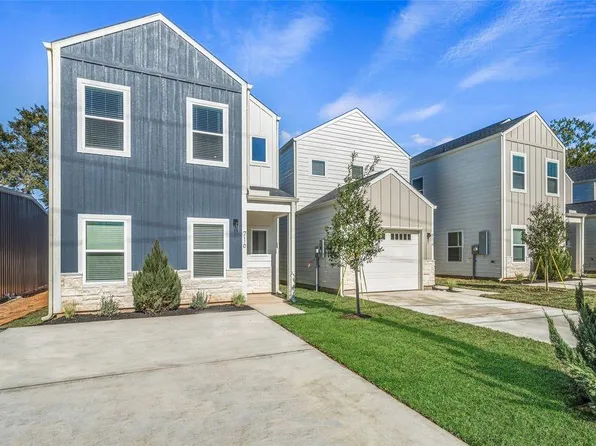 716 W Dallas St, Conroe, TX