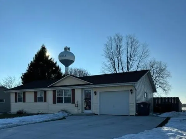 85 Countryside Drive, Evansville, WI 53536