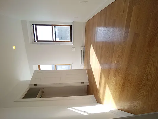 Rented by Compass | media 21