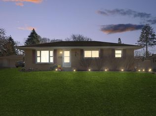 245 S Hine Ave, Waukesha, WI 53188
