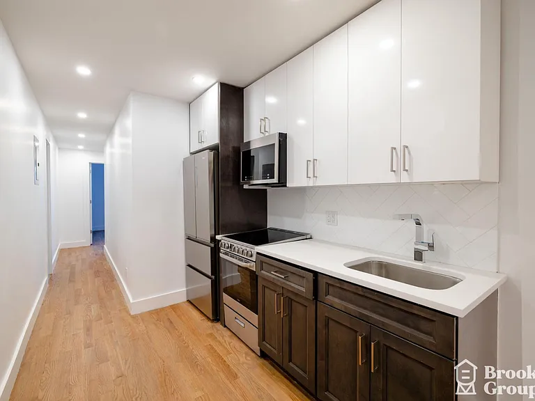 435 De Kalb Ave #4R — Photo 8