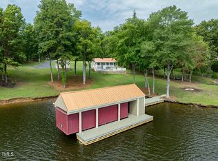 325 Saint George Ln, Semora, NC 27343