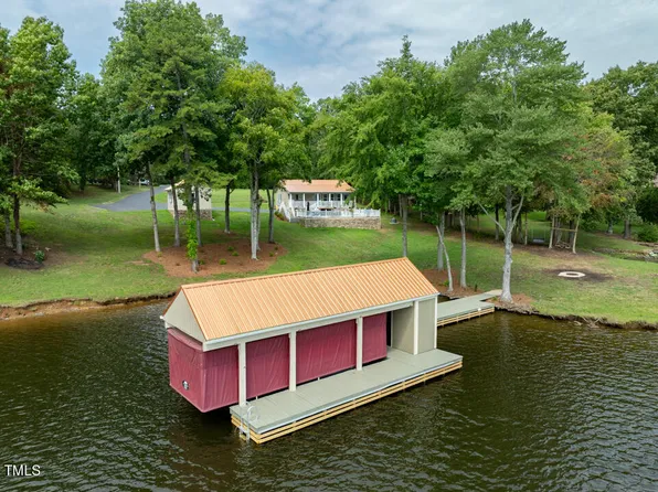 325 Saint George Ln, Semora, NC 27343