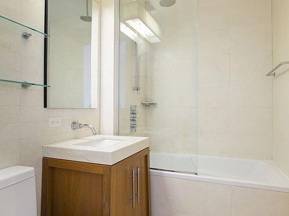 5th image of 88 Greenwich St APT 2801