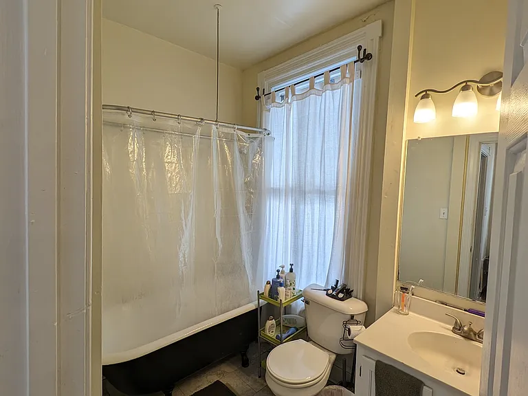 2115 E Marshall St #A — Photo 14