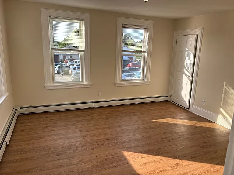 12-16 Bells Ct — Photo 3
