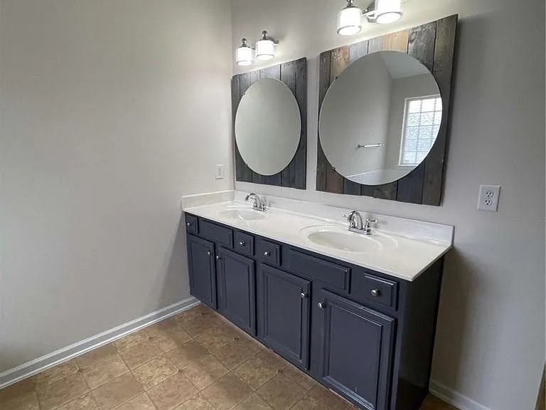 4205 Pointe Vecchio Cir — Photo 32