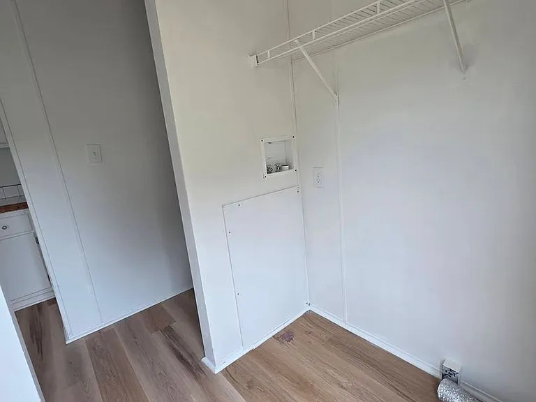 1018 Jacks Dr — Photo 10