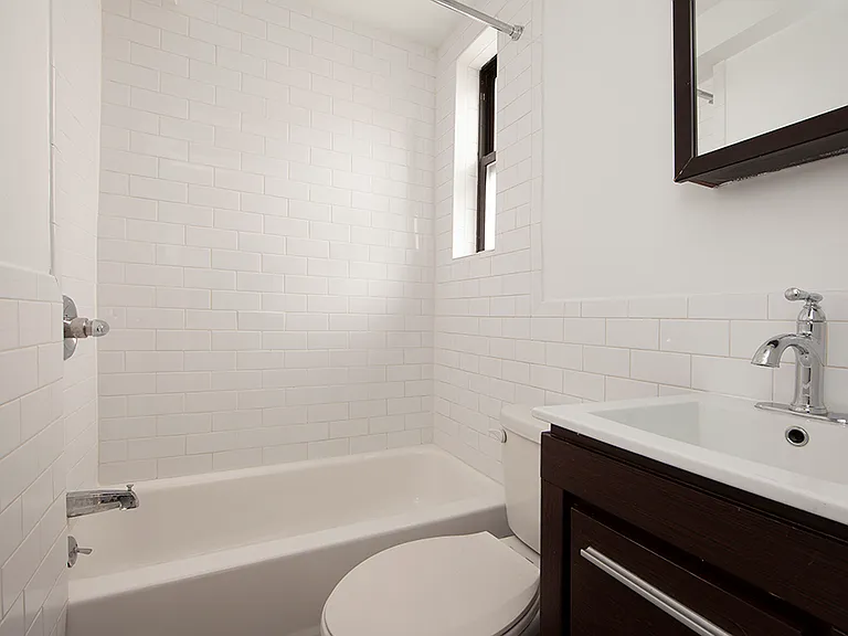 15 Essex St #10 — Photo 11