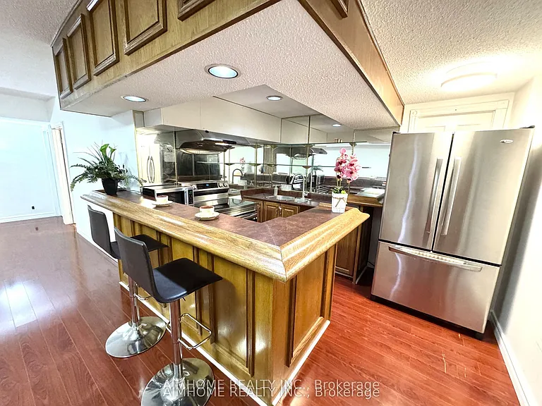 38 Lee Ave — Photo 10