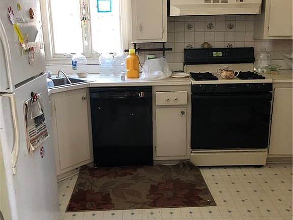 4th image of 15 Cleveland St