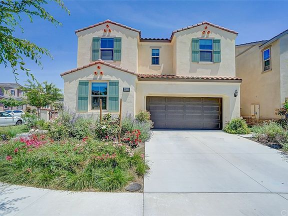 2nd image of 4023 S Cloverdale Way