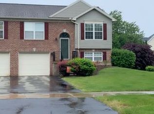704-770 Tanager Dr #7-764, State College, PA 16803