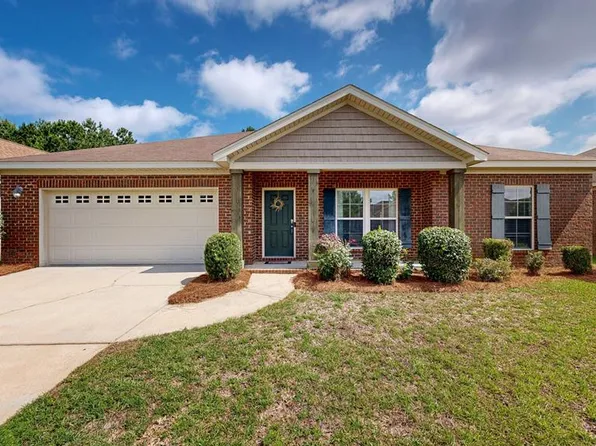 106 Erie Dr, Dothan, AL 36301