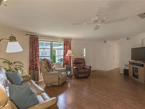 3rd image of 526 Casas Bonitas Dr