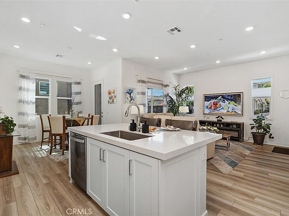 4th image of 888 Sunrise Rd