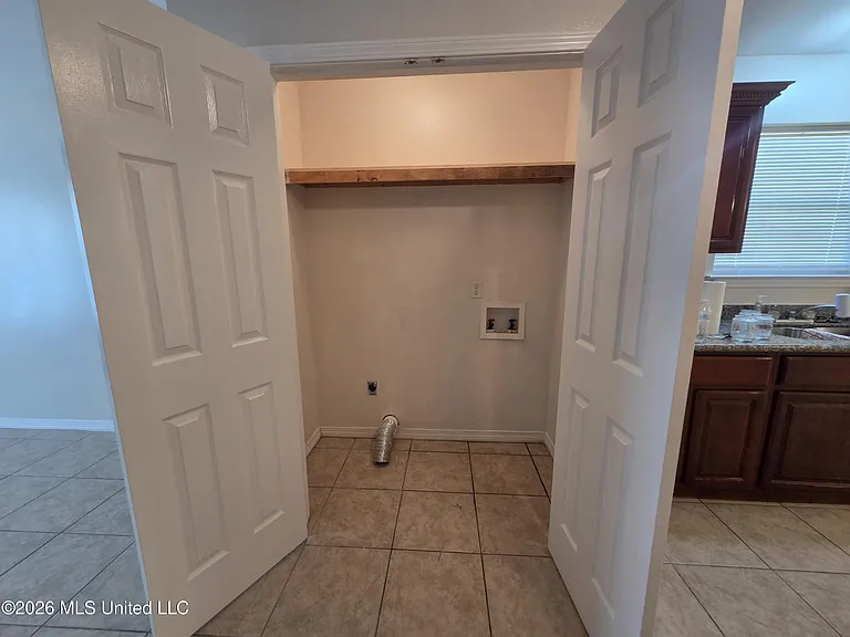 8430 Jeff Davis Dr — Photo 5