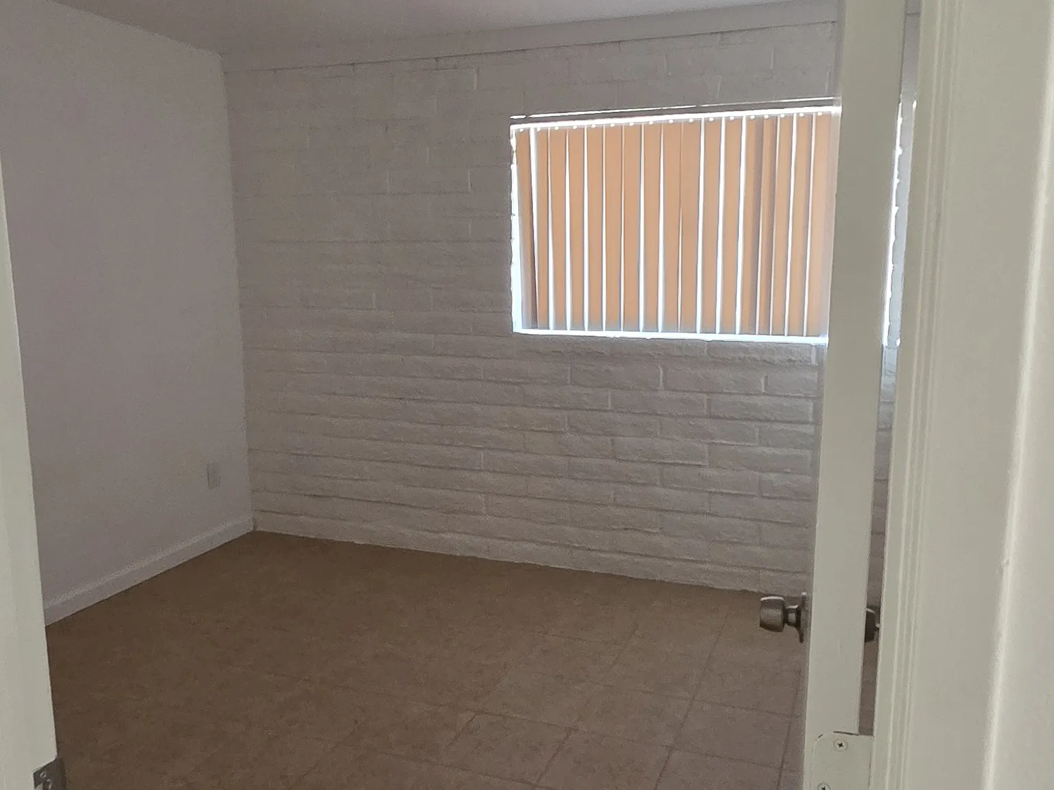 2 bed, 876 sqft, $1,300 — Photo 4