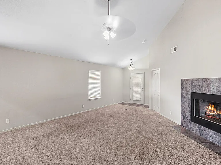 11100 Bullseye St — Photo 5