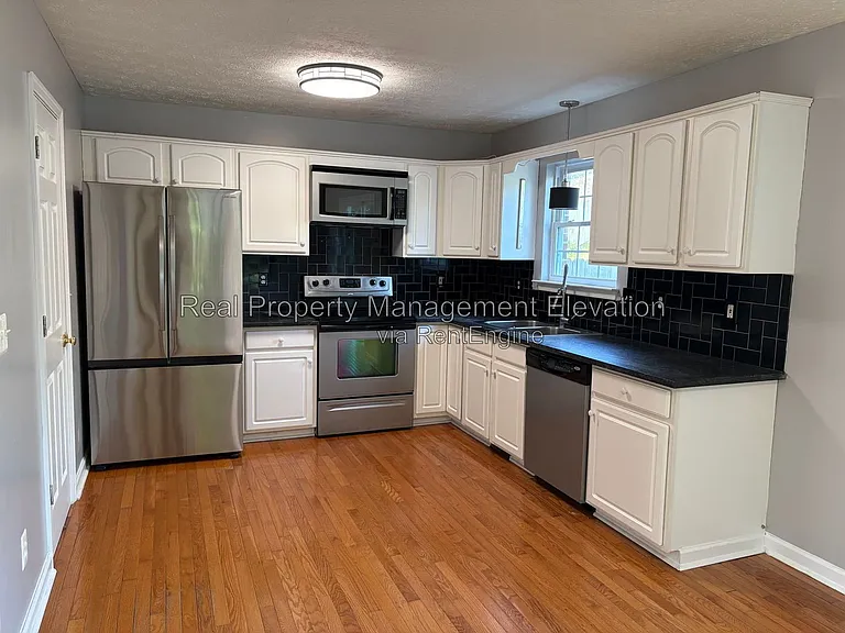 2027 Harvest Dr — Photo 4