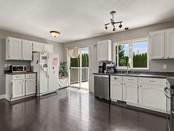 4th image of 5633 Kathleen Dr