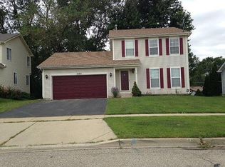 1882 Cambridge Dr, Carpentersville, IL