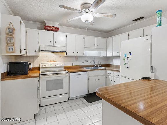 5th image of 7111 Winona St