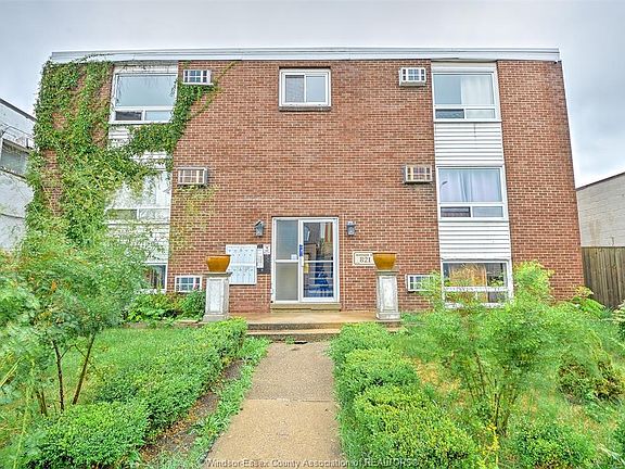 3rd image of 821 Pillette Rd #7