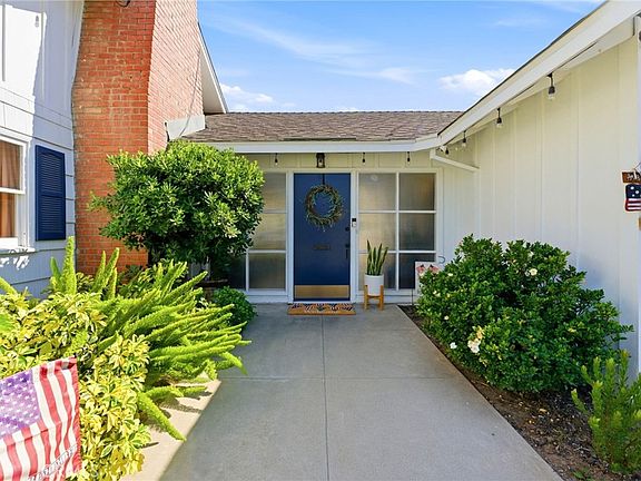 4th image of 4374 Ramona Dr