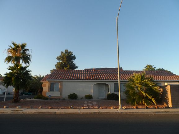 3rd image of 5800 Silver Heights St