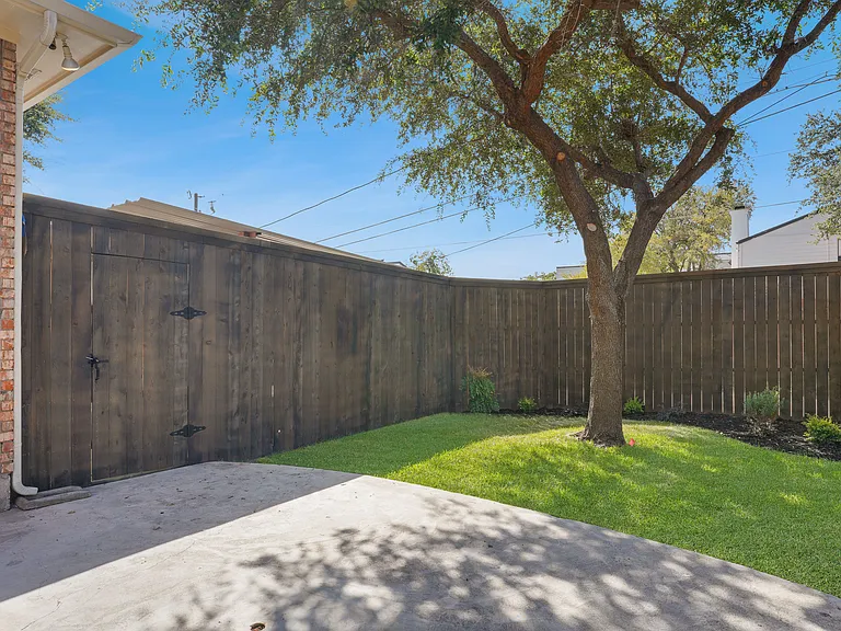 9324 Moss Farm Ln — Photo 15