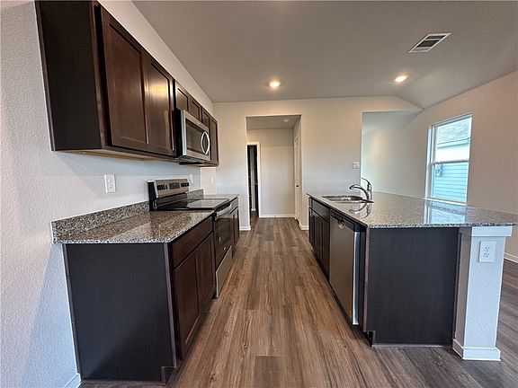 3rd image of 505 Pickel Dr