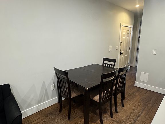 3rd image of 525 Newark Ave #2RR