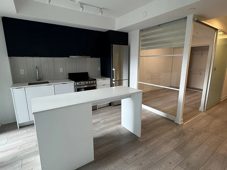 8 Tippett Rd #413 — Photo 3