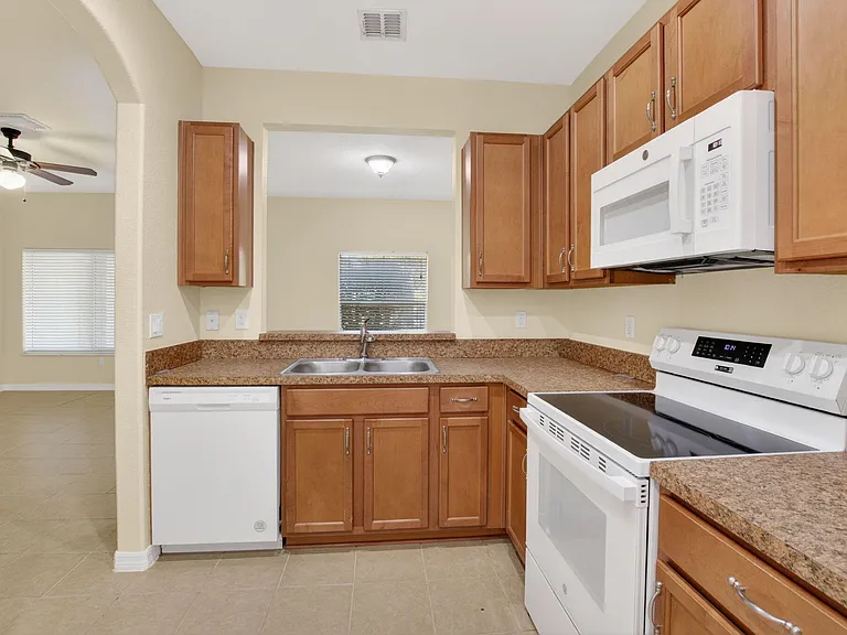 340 Lake Monterey Cir — Photo 26