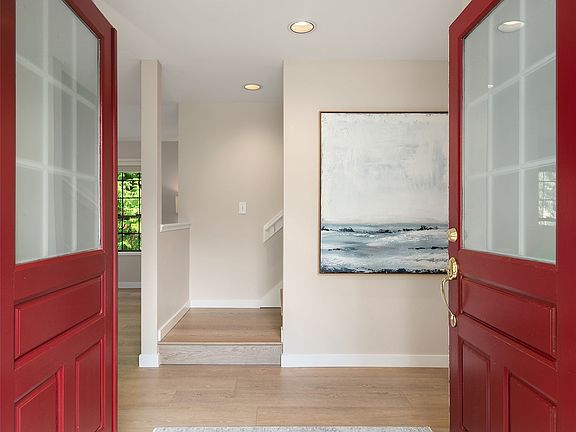 3rd image of 4542 191st Avenue SE
